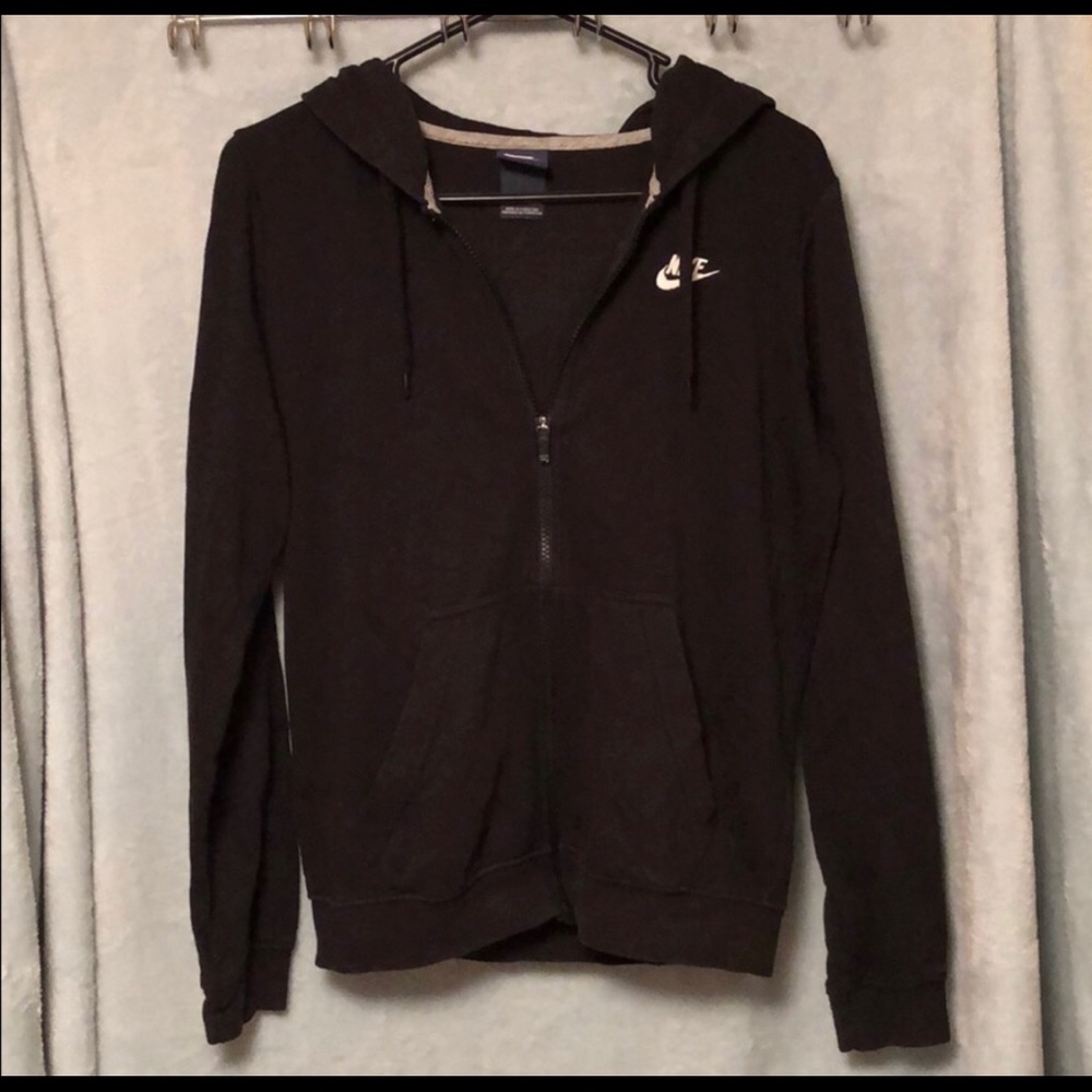 lightly used nike hoodie